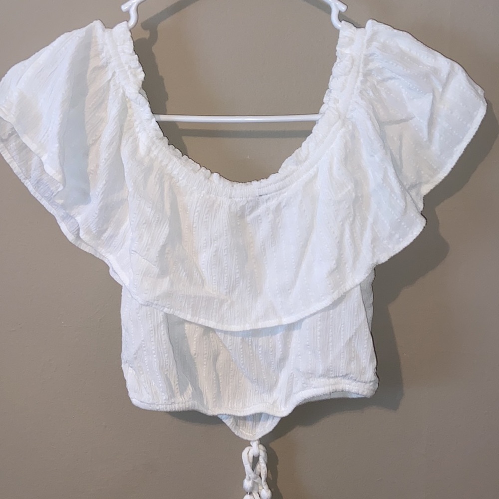 American Eagle White top - Picture 3 of 3